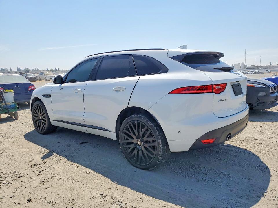 Photo 2 from auction – 2017 JAGUAR F-PACE with VIN SADCL2BV7HA057511