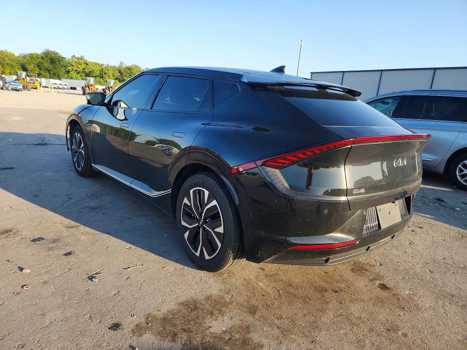 Photo 2 from auction – 2023 KIA EV6 with VIN KNDC34LA9P5611173