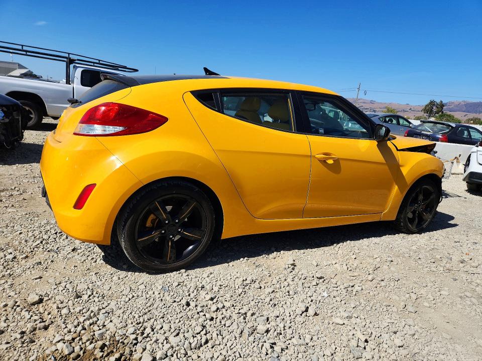 Photo 3 from auction – 2014 HYUNDAI VELOSTER with VIN KMHTC6AD4EU186856