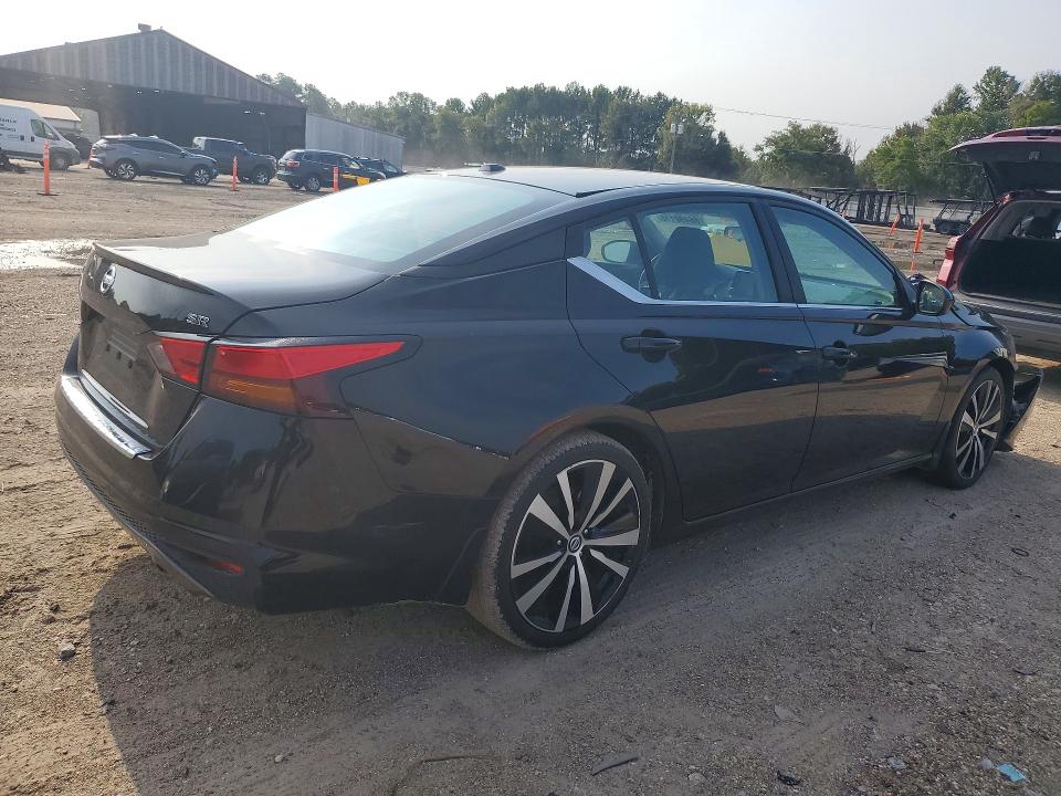 Photo 3 from auction – 2020 NISSAN ALTIMA with VIN 1N4BL4CV1LC274122