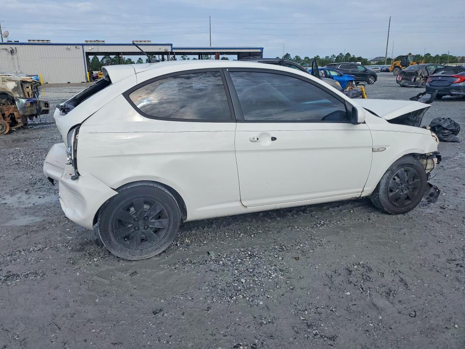 Photo 3 from auction – 2011 HYUNDAI ACCENT with VIN KMHCM3AC3BU188015