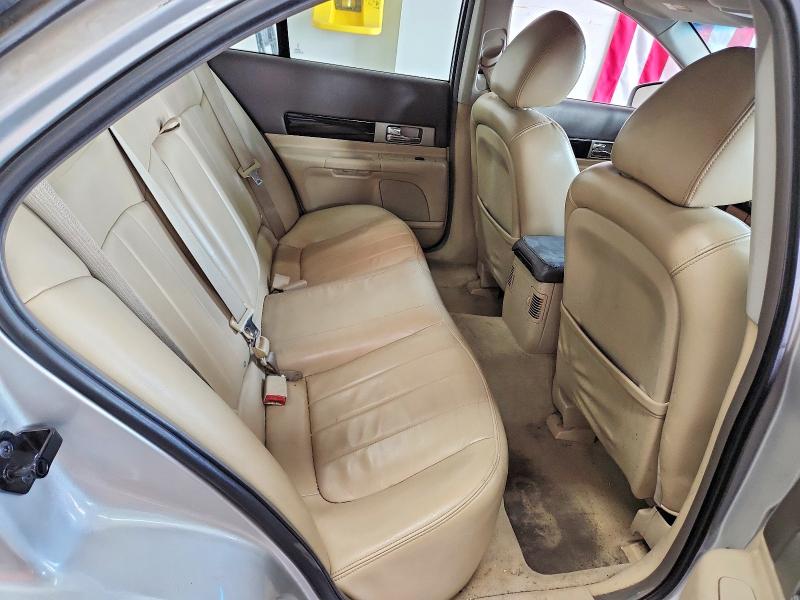 Photo 10 from auction – 2005 LINCOLN LS with VIN 1LNHM86S05Y641975