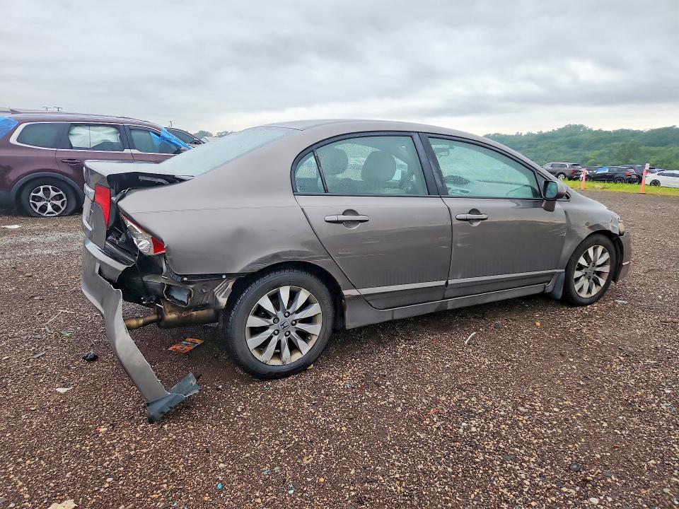 Photo 3 from auction – 2010 HONDA CIVIC with VIN 19XFA1F83AE008161