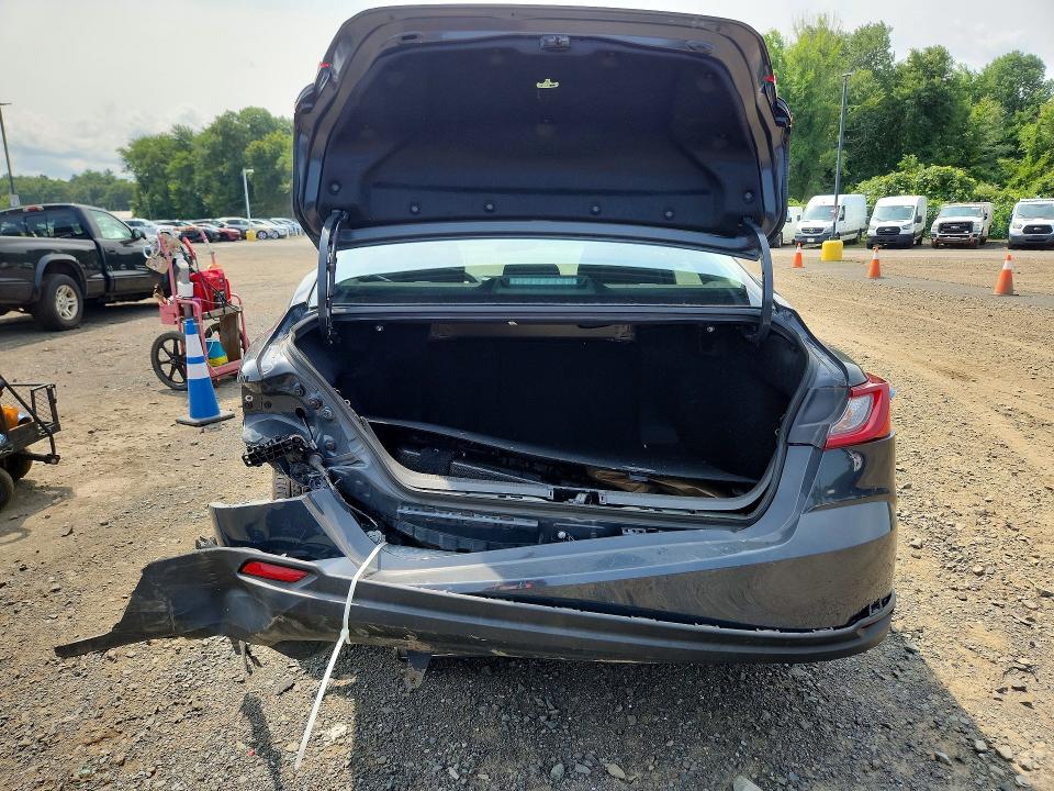 Photo 6 from auction – 2025 TOYOTA CAMRY with VIN 4T1DAACK7SU597432