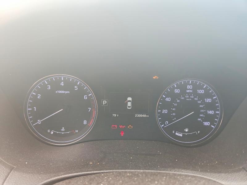Photo 9 from auction – 2015 HYUNDAI GENESIS with VIN KMHGN4JE2FU058335