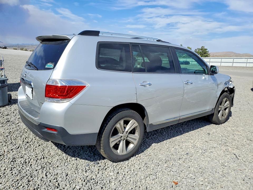Photo 3 from auction – 2013 TOYOTA HIGHLANDER with VIN 5TDDK3EH3DS181349