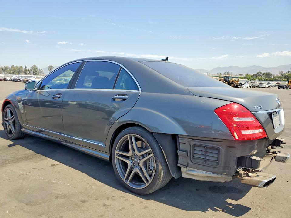 Photo 2 from auction – 2011 MERCEDES-BENZ S with VIN WDDNG7EB7BA384530