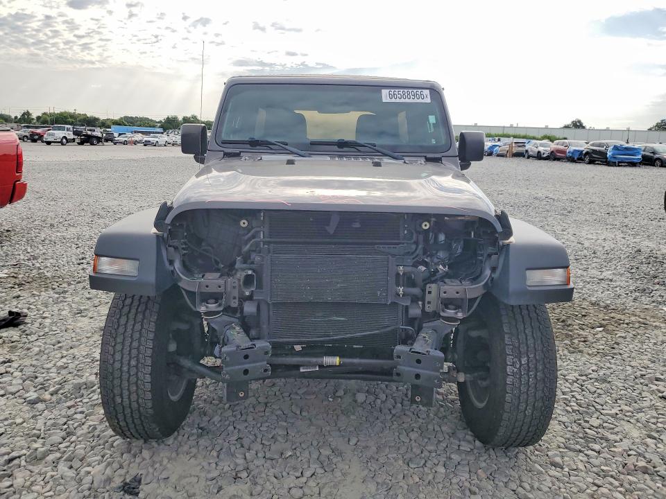 Снимка 5 от търг – 2018 JEEP WRANGLER UNLIMITED с VIN 1C4HJXDN5JW196983