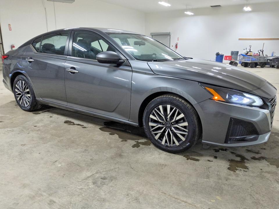Photo 4 from auction – 2023 NISSAN ALTIMA with VIN 1N4BL4DV0PN368954