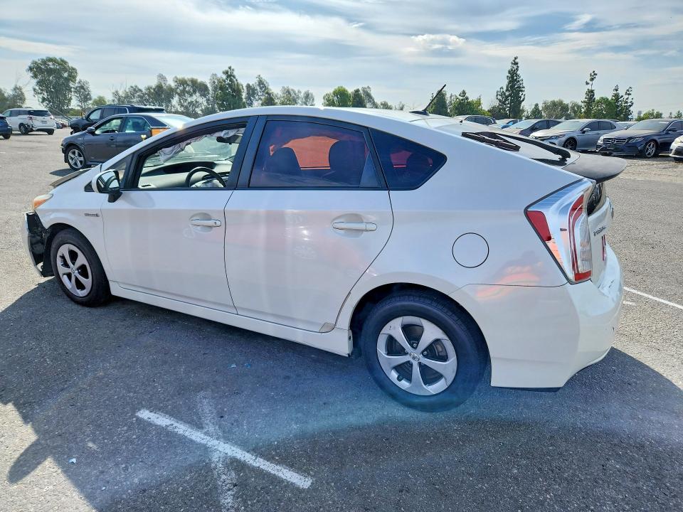 Photo 2 from auction – 2014 TOYOTA PRIUS with VIN JTDKN3DU5E0358260