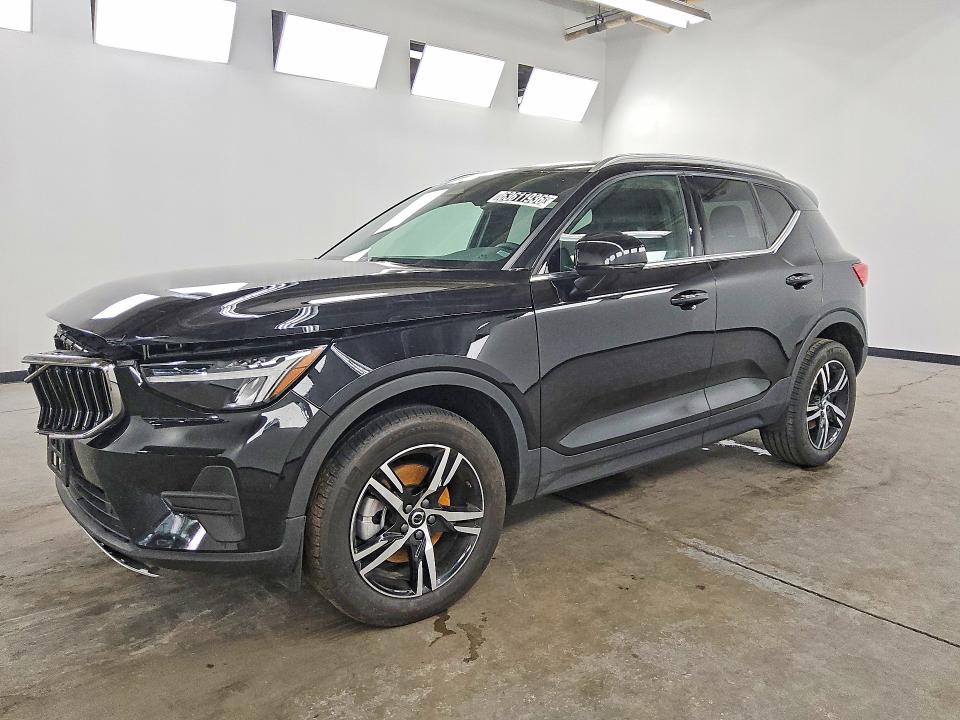 2024 VOLVO XC40 - Търг №63611936