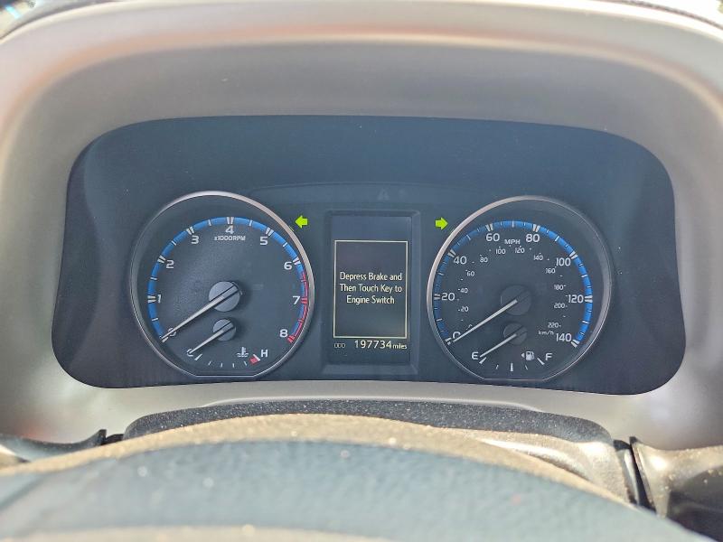 Photo 9 from auction – 2017 TOYOTA RAV4 with VIN 2T3RFREVXHW663758