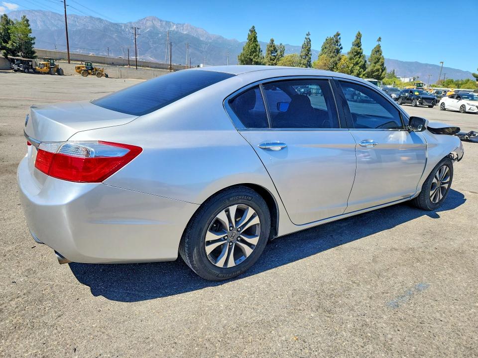 Photo 3 from auction – 2014 HONDA ACCORD with VIN 1HGCR2F36EA190230