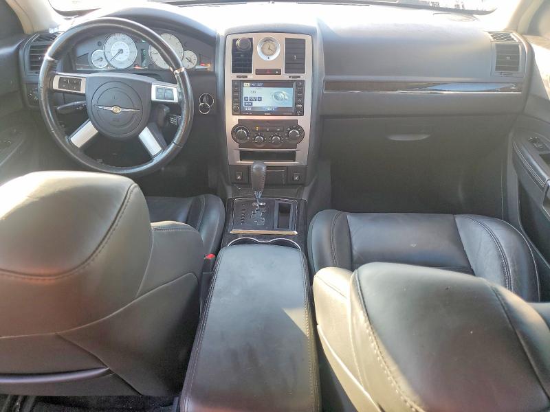 Photo 8 from auction – 2010 CHRYSLER 300 with VIN 2C3CA2CVXAH328993