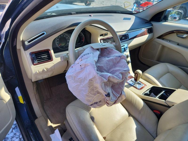 Photo 8 from auction – 2008 VOLVO V70 with VIN YV1BW982781051125
