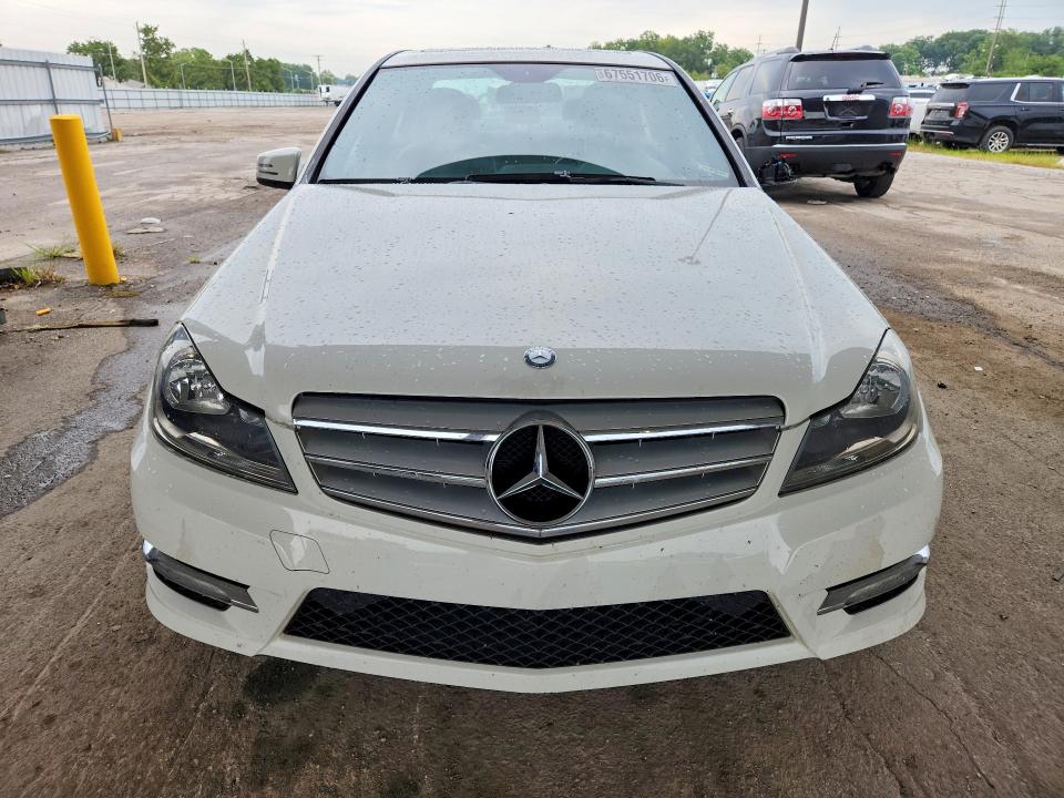 Photo 5 from auction – 2012 MERCEDES-BENZ C with VIN WDDGF8BB9CA609988
