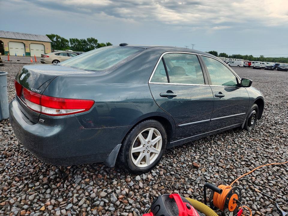 Photo 3 from auction – 2004 HONDA ACCORD with VIN 1HGCM66554A067265