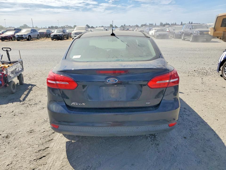 Photo 6 from auction – 2015 FORD FOCUS with VIN 1FADP3F28FL301569