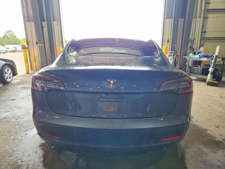 Photo 6 from auction – 2018 TESLA MODEL 3 with VIN 5YJ3E1EA5JF153286