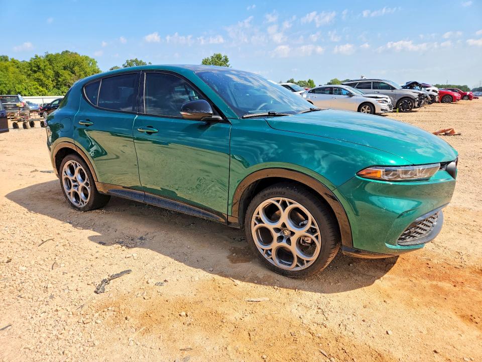 Снимка 4 от търг – 2025 ALFA ROMEO TONALE с VIN ZASNATAN0S3090853