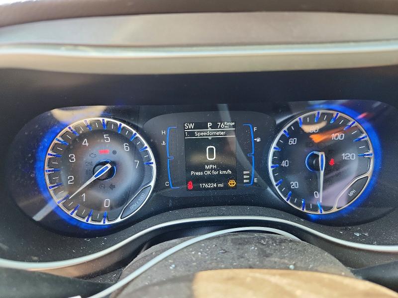 Снимка 9 от търг – 2017 CHRYSLER PACIFICA с VIN 2C4RC1CG0HR502800