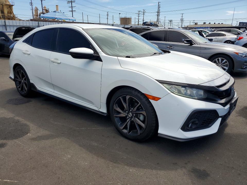 Photo 4 from auction – 2018 HONDA CIVIC with VIN SHHFK7H42JU412121