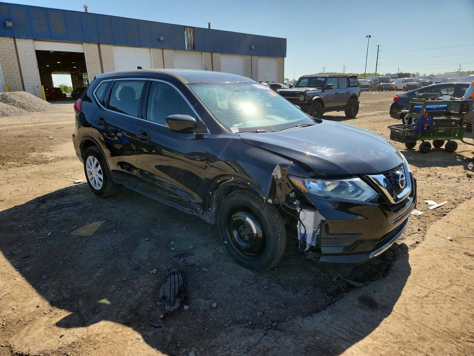 Photo 4 from auction – 2017 NISSAN ROGUE with VIN 5N1AT2MV2HC813438