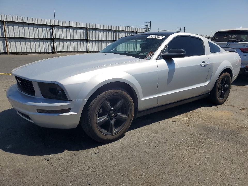 2006 FORD MUSTANG - Търг №65895456