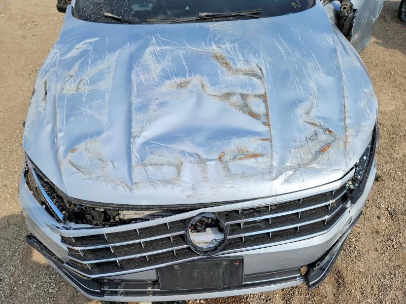 Снимка 11 от търг – 2018 VOLKSWAGEN PASSAT с VIN 1VWBA7A36JC019673