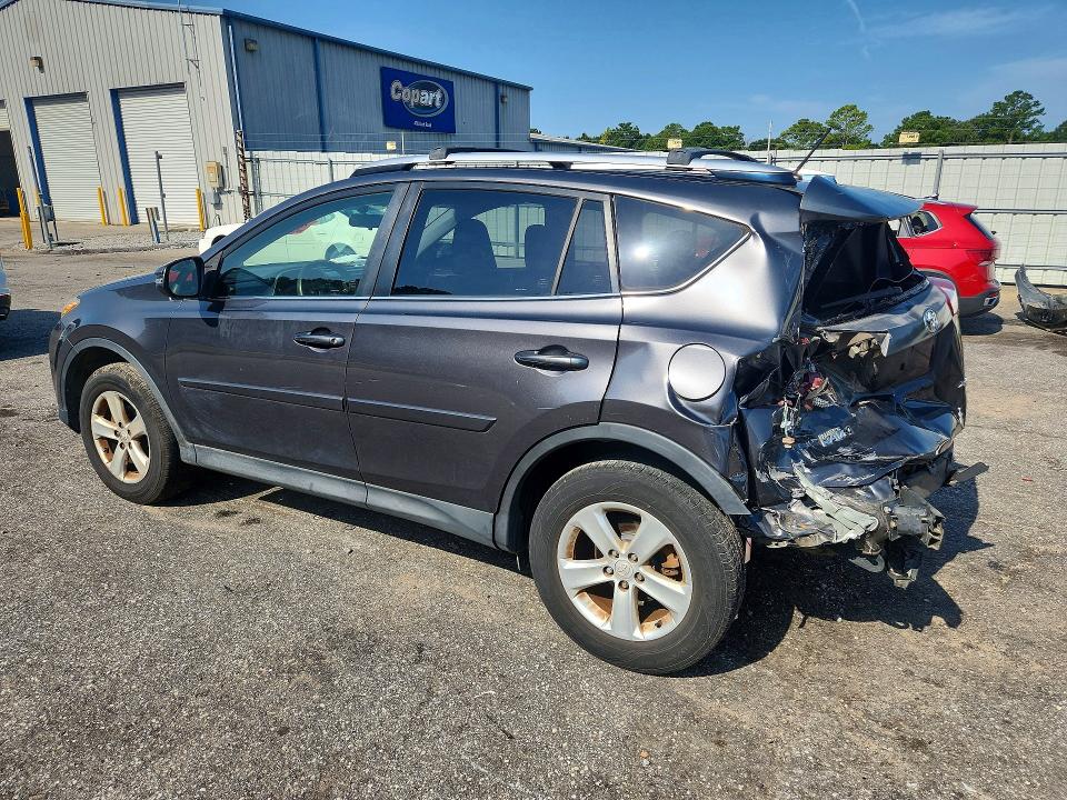 Photo 2 from auction – 2014 TOYOTA RAV4 with VIN JTMWFREV2EJ006949