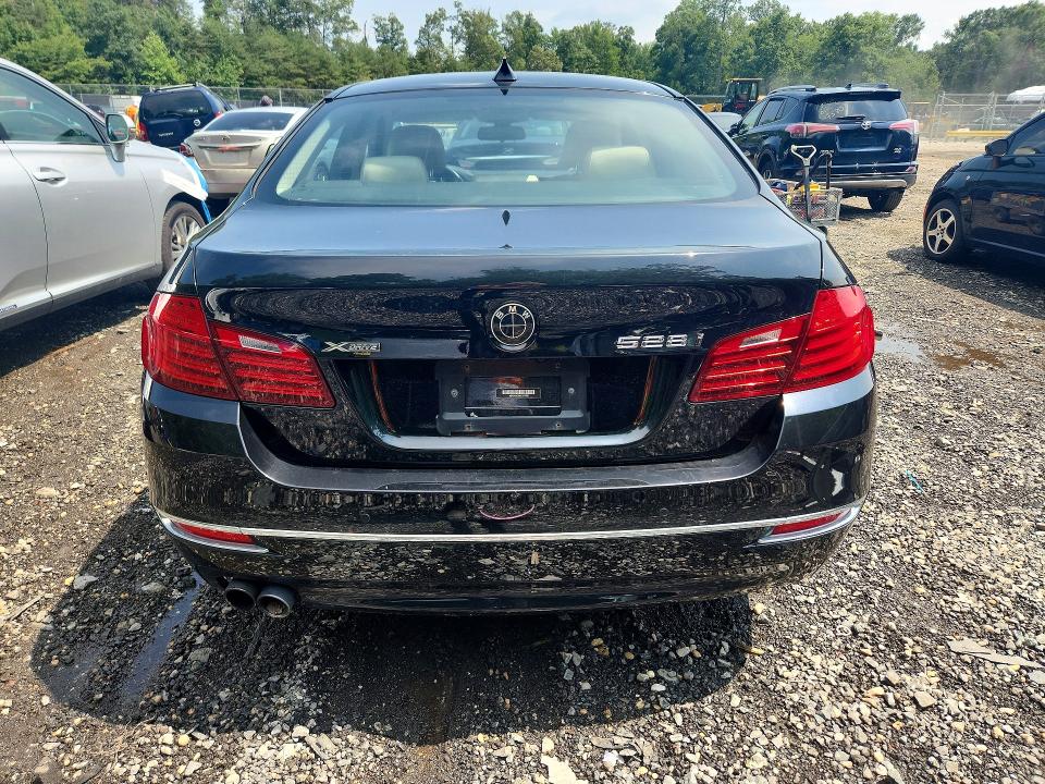 Снимка 6 от търг – 2016 BMW 528 с VIN WBA5A7C50GG147226