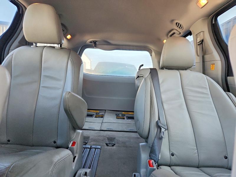 Photo 10 from auction – 2013 TOYOTA SIENNA with VIN 5TDYK3DC6DS331154
