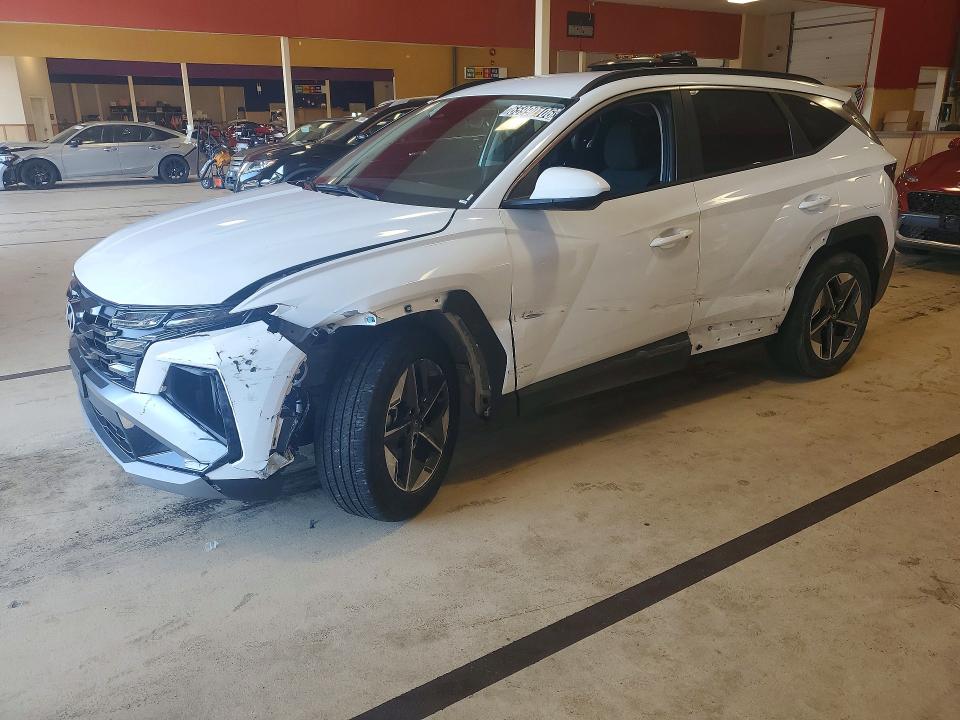 HYUNDAI TUCSON 2026 with VIN 5NMJB3DE7TH667268 - Photo from auction