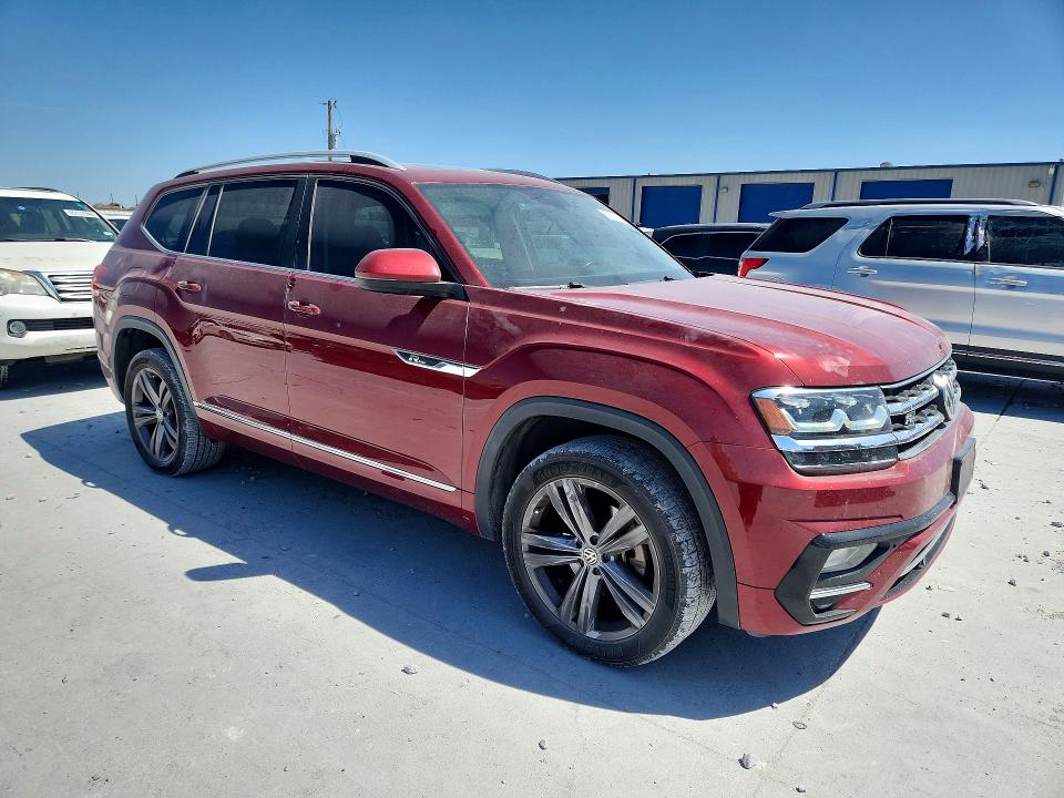 Photo 4 from auction – 2018 VOLKSWAGEN ATLAS with VIN 1V2RR2CA5JC566487