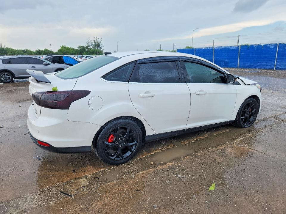 Photo 3 from auction – 2012 FORD FOCUS with VIN 1FAHP3H25CL276978
