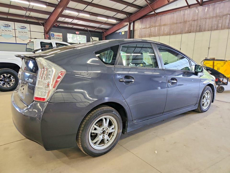 Photo 3 from auction – 2011 TOYOTA PRIUS with VIN JTDKN3DU0B0272687