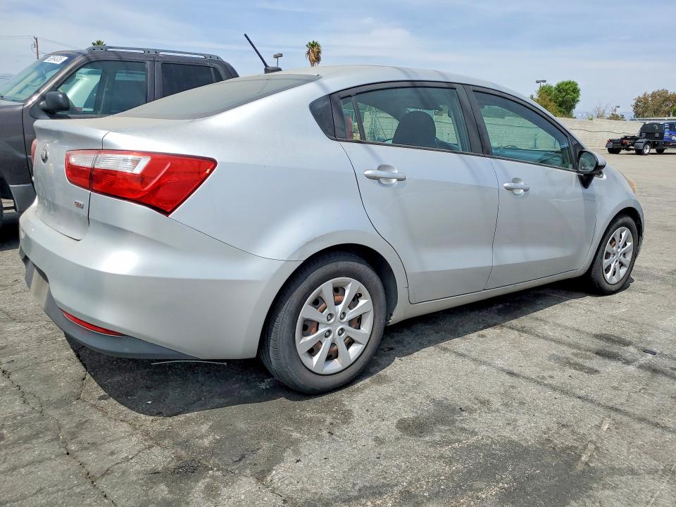 Photo 3 from auction – 2016 KIA RIO with VIN KNADM4A34G6670838