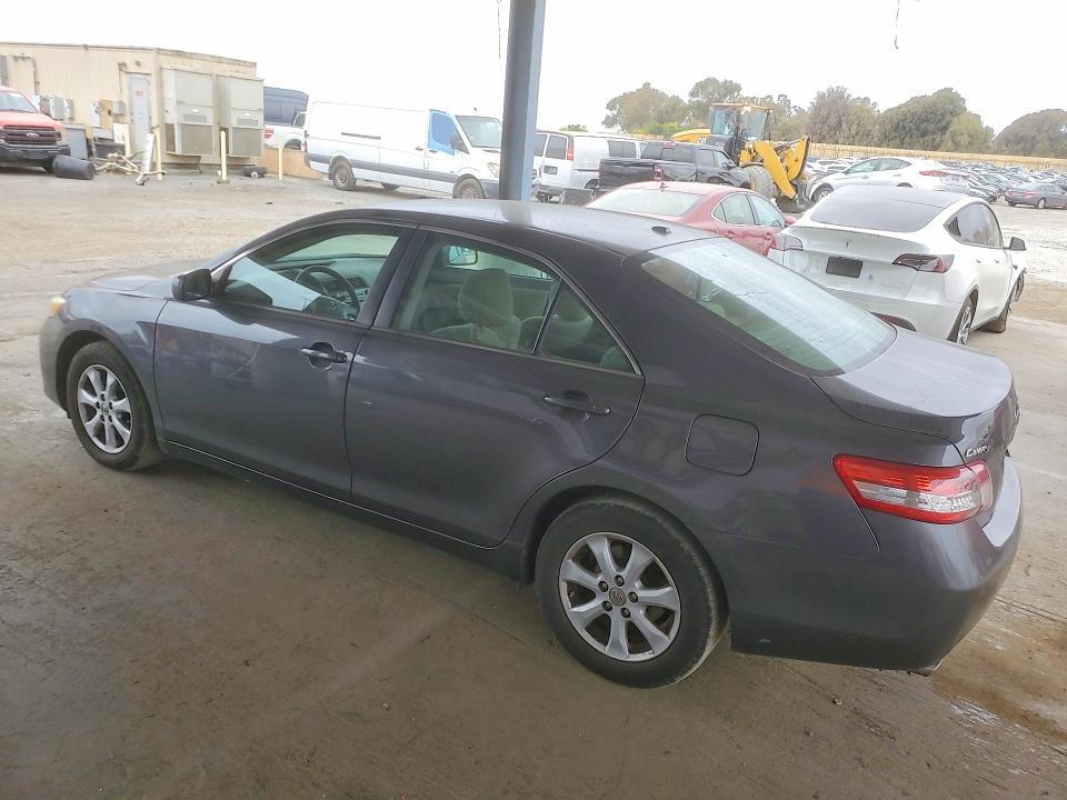 Photo 2 from auction – 2011 TOYOTA CAMRY with VIN 4T1BK3EK5BU631767