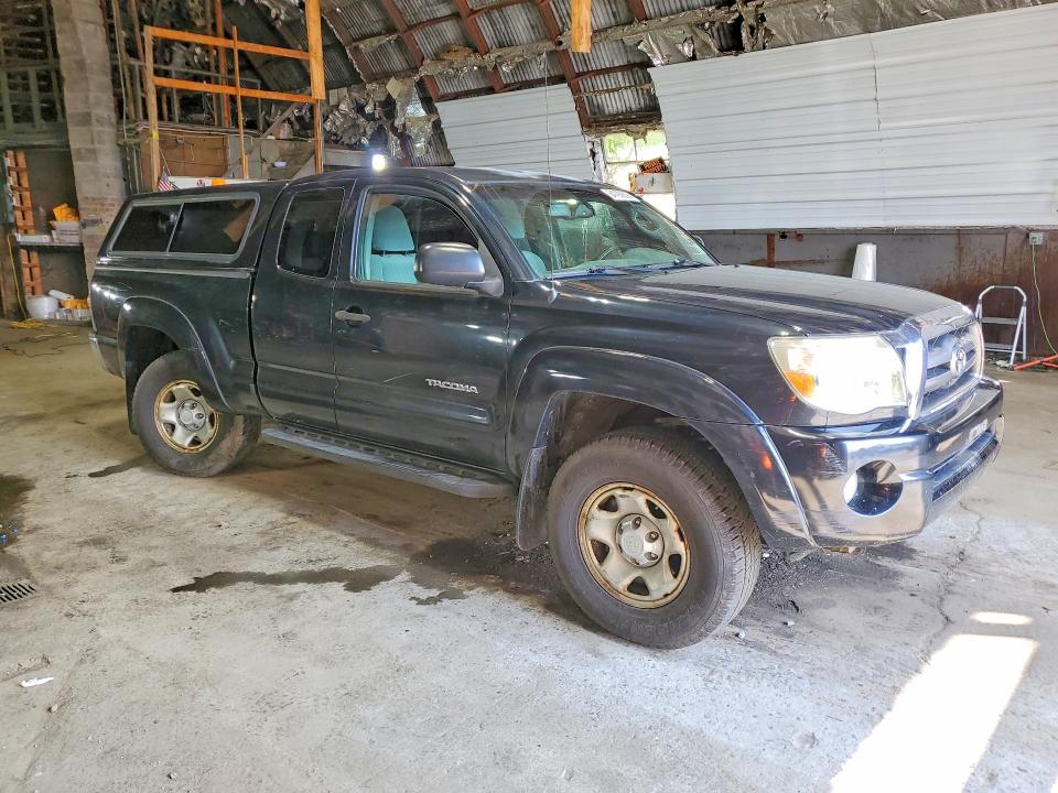 Photo 4 from auction – 2010 TOYOTA TACOMA with VIN 5TEUU4ENXAZ747981