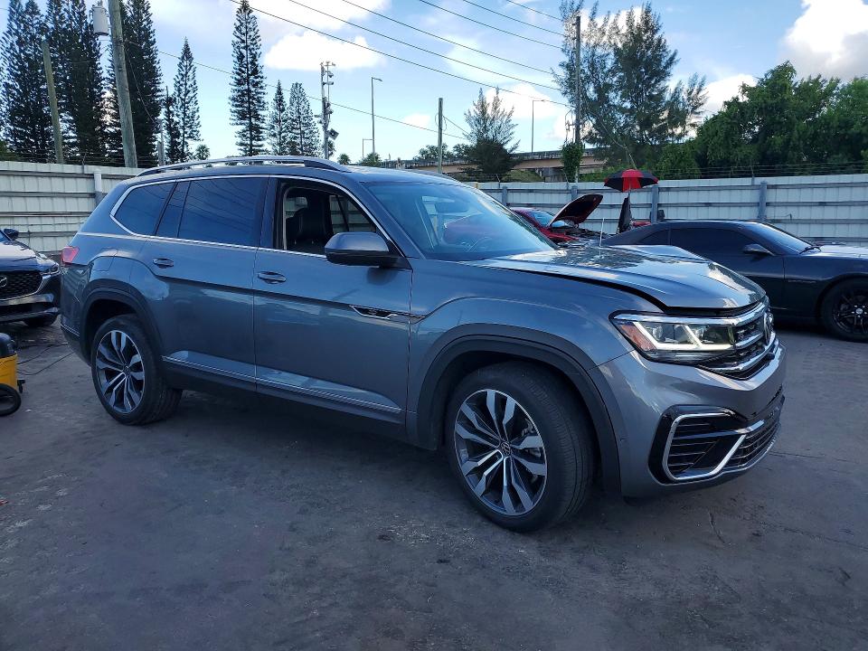 Photo 4 from auction – 2022 VOLKSWAGEN ATLAS with VIN 1V2FR2CA4NC504944