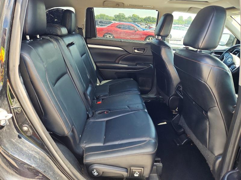 Photo 11 from auction – 2016 TOYOTA HIGHLANDER with VIN 5TDJKRFH3GS334417