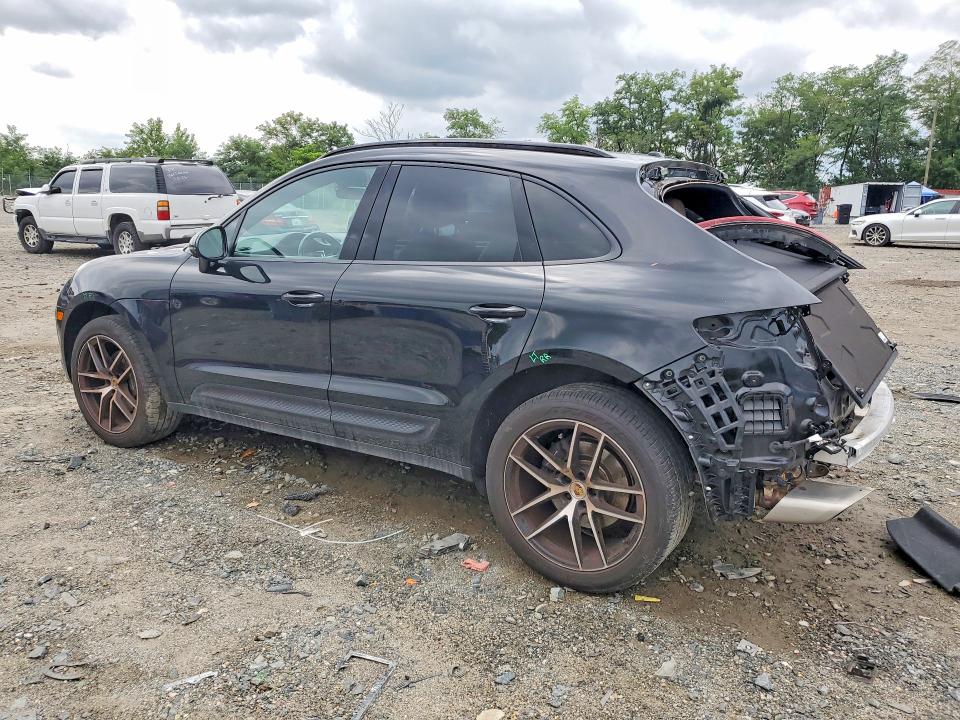 Photo 2 from auction – 2024 PORSCHE MACAN with VIN WP1AA2A56RLB02940