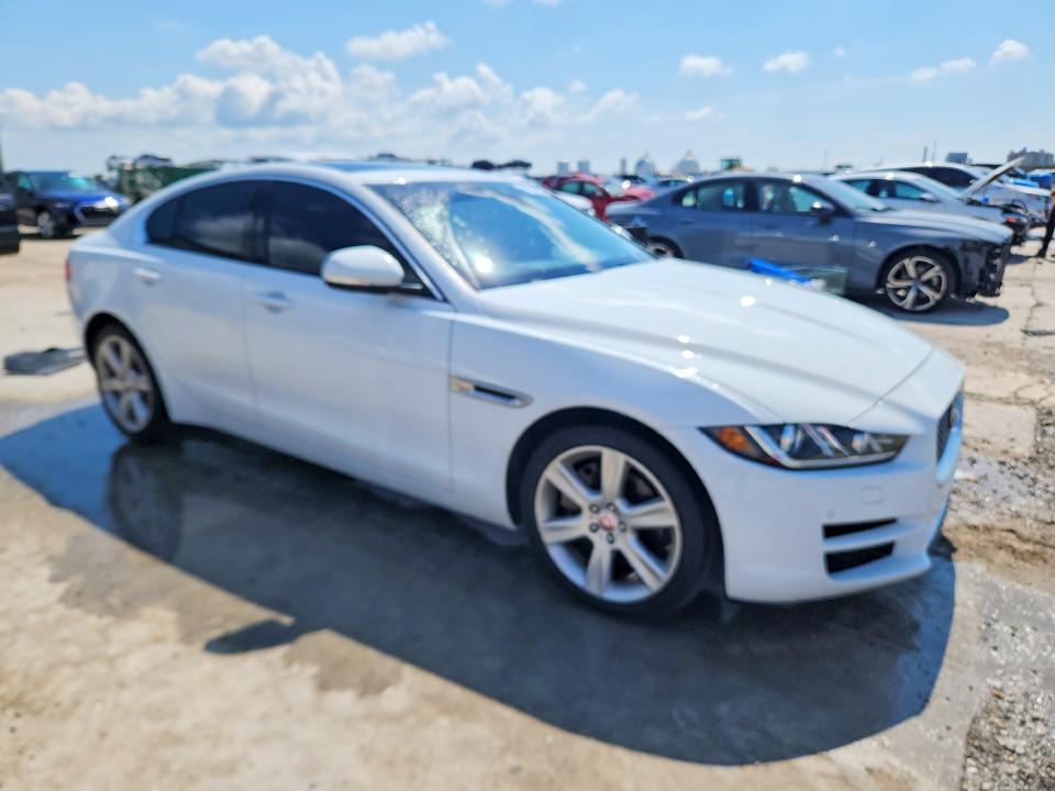 Photo 4 from auction – 2018 JAGUAR XE with VIN SAJAD4FX4JCP35148