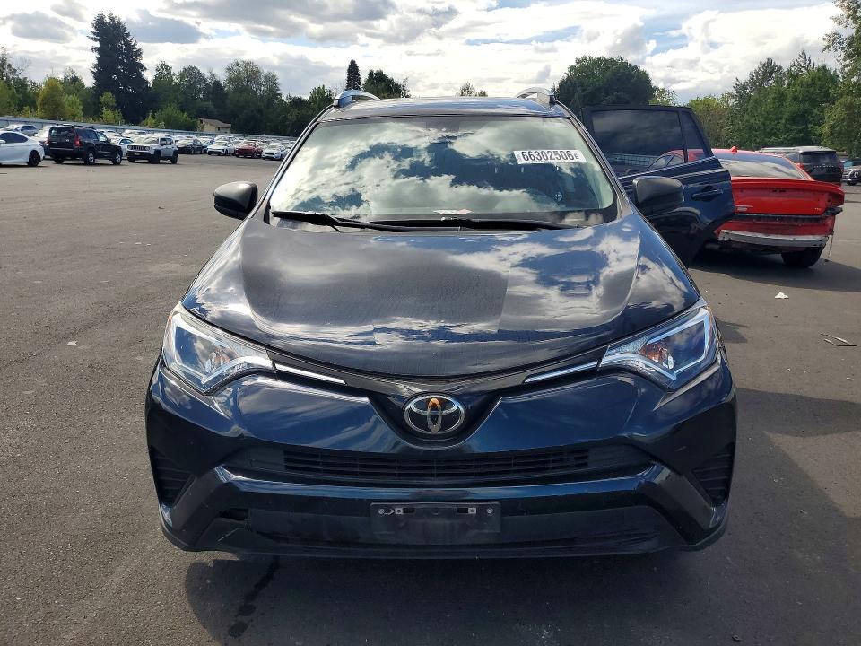 Photo 5 from auction – 2018 TOYOTA RAV4 with VIN JTMBFREV2JD251340