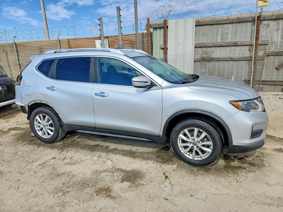 Фото 4 с аукциона – 2017 NISSAN ROGUE с VIN KNMAT2MT6HP537888