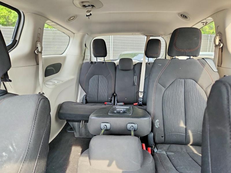 صورة رقم 10 من المزاد - 2017 CHRYSLER PACIFICA مع VIN 2C4RC1CG0HR560650