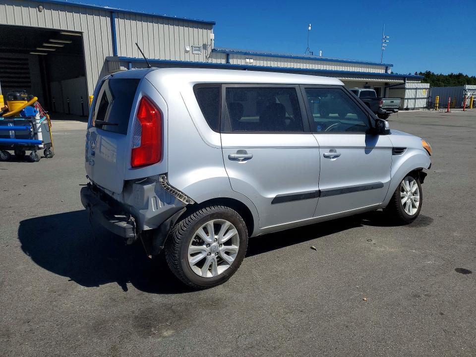 Photo 3 from auction – 2013 KIA SOUL with VIN KNDJT2A66D7777175