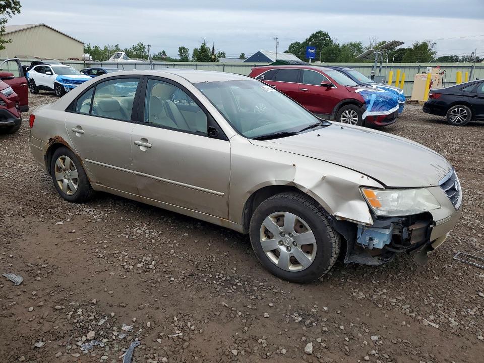 Photo 4 from auction – 2010 HYUNDAI SONATA with VIN 5NPET4AC3AH579373