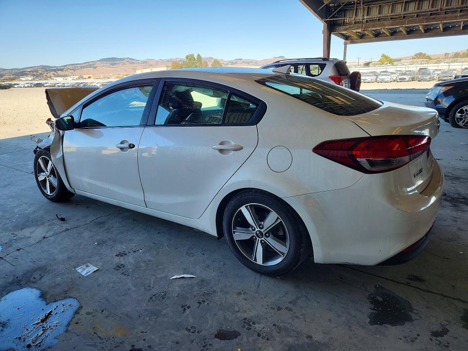 Photo 2 from auction – 2018 KIA FORTE with VIN 3KPFL4A77JE174158