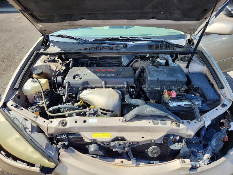 Photo 11 from auction – 2005 TOYOTA CAMRY with VIN 4T1BE32K45U947578